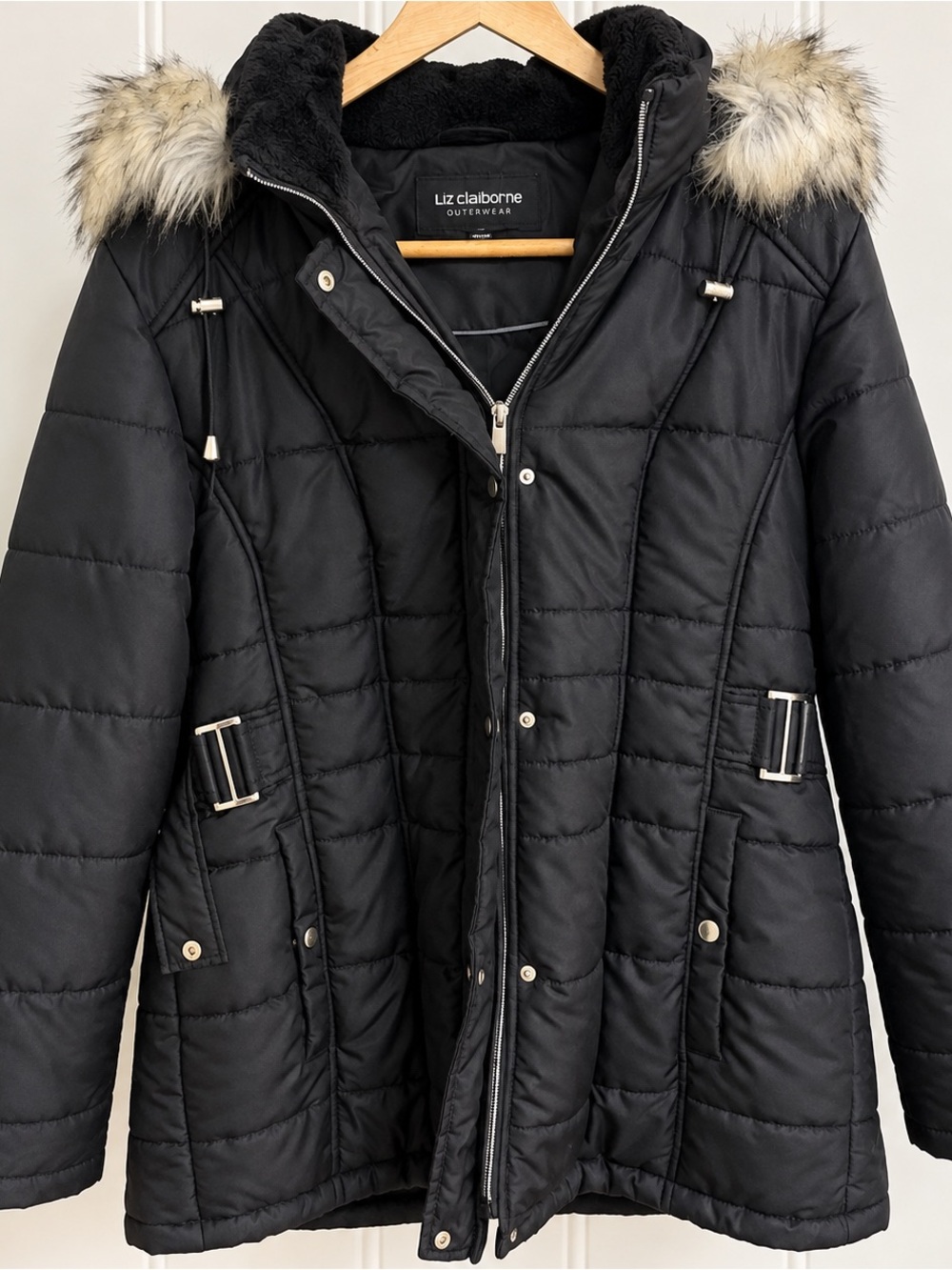 Liz Claiborne Black Quilted Puffer Coat with Faux Fur Hood Trim
